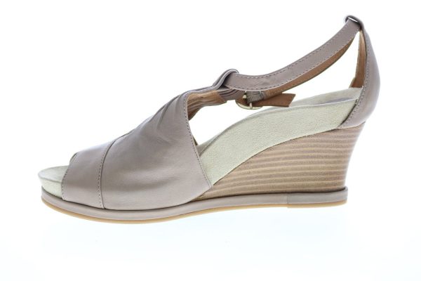 Earthies Seria Leather SERIA-MVE Womens Brown Leather Wedges Heels Shoes Online Hot Sale - Image 5